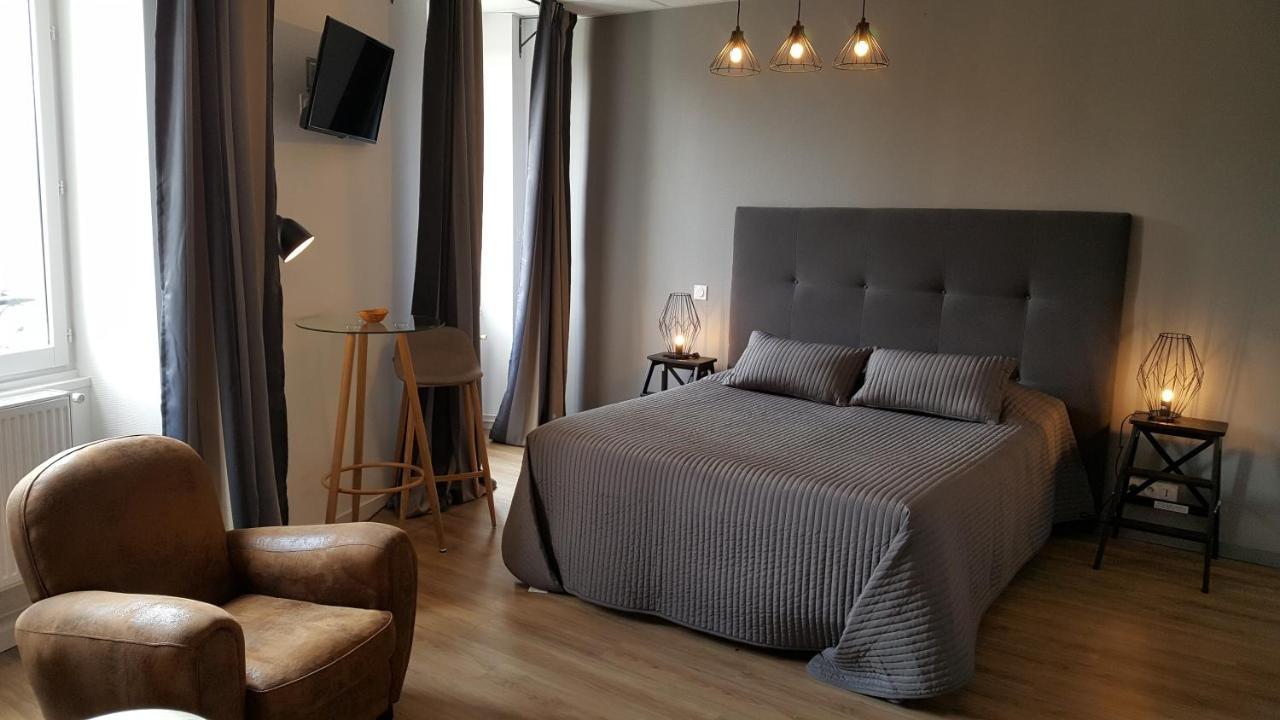 Au Faisan Dore Neuville-sur-Ain Exteriér fotografie